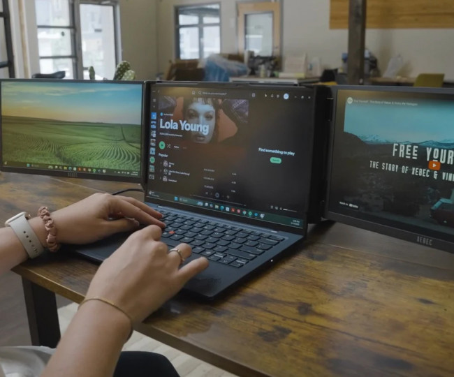 Портативний потрійний монітор для ноутбука Xebec The Tri-Screen 3